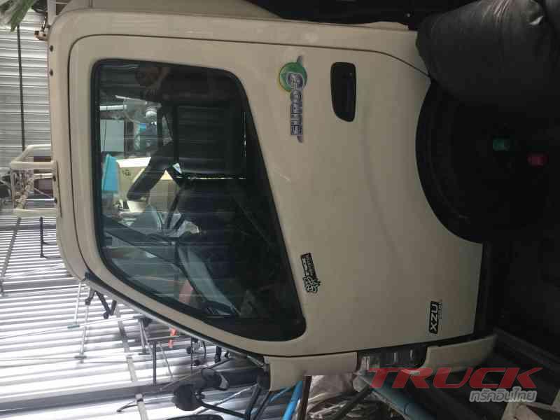 Hino 300 6ล้อกลาง ไมล์93,000 ปี58 Hino 300 6ล้อกลาง ไมล์93,000 ปี58
