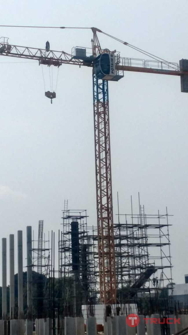 ขาย Tower Crane Potain MC85B สภาพดีพร้อมใช้งาน