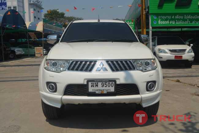 MITSUBISHI PAJERO 2.5GT AUTO4x2 ดีเซล สีขาว รถบ้านมือเดียวสวยกริบSUVสภาพนางฟ้าน็อตไม่มีแกะ