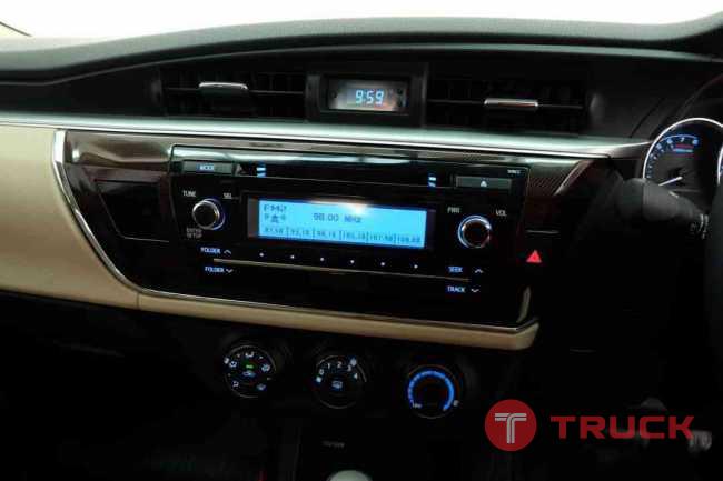 ขายรถหรู TOYOTA ALTIS สีดำ ปี2015 เกรดพรีเมี่ยม ราคาพิเศษเพื่อคุณเท่านั้น