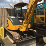KOMATSU PC 40 เก่านอก สนใจติดต่อ คุณนิว โทร 095-5877888