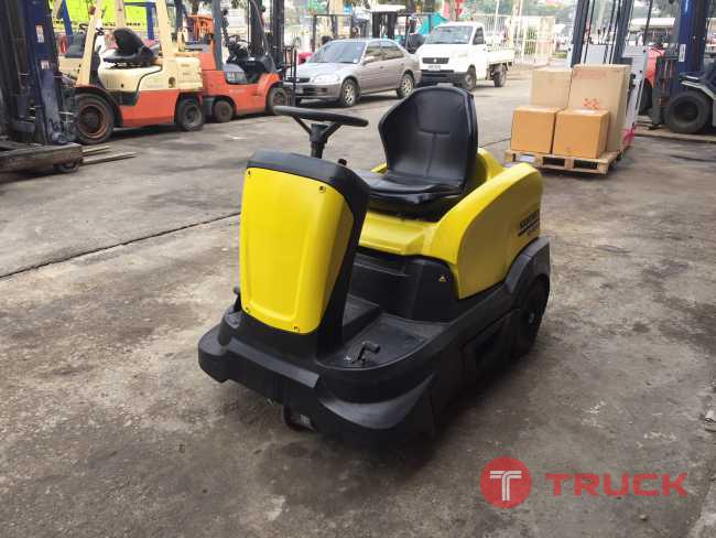 ขาย รถขัดพื้น (SCRUBBER) ยี่ห้อ KARCHER รุ่น KM90 60R ระบบไฟฟ้า รถนำเข้ามาจากญี่ปุ่น สภาพสวยเดิมๆ ราคาไม่แพง