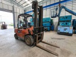 Nisssan Forklift 3 ตัน เสา 4m. 098-5625920