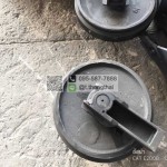 ล้อนำ CAT E200B