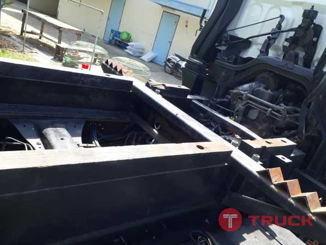 Isuzu deca 270 ยูโรทู เครื่องดำ Isuzu deca 270 ยูโรทู เครื่องดำ