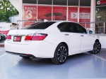 HONDA ACCORD 2.0 TECH HYBRID สีขาว เกียร์AT ปี2015