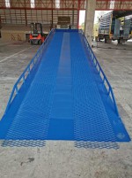 ขายMobile Ramp สะพานโหลดสินค้า สะพานโหลดสินค้าสำหรับโฟล์คลิฟท์ สะพานปรับระดับ ขายสะพานขึ้นตู้คอนเทนเนอร์ สะพานขึ้นรถบรรทุก สะพานขึ้นแม๊กโคร