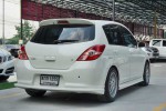 NISSAN TIIDA 1.8G HATCHBACK AT ปี2011 สีขาว