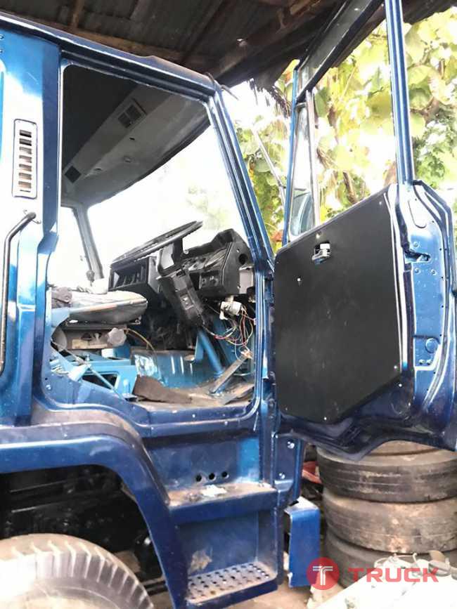 Nissan UD300แรง8สูบ2เพลาทะเบียนพร้อมสภาพพร้อมใช้เครื่องดีคัสซีไม่มีผุ. Nissan UD300แรง8สูบ2เพลาทะเบียนพร้อมสภาพพร้อมใช้เครื่องดีคัสซีไม่มีผุ.