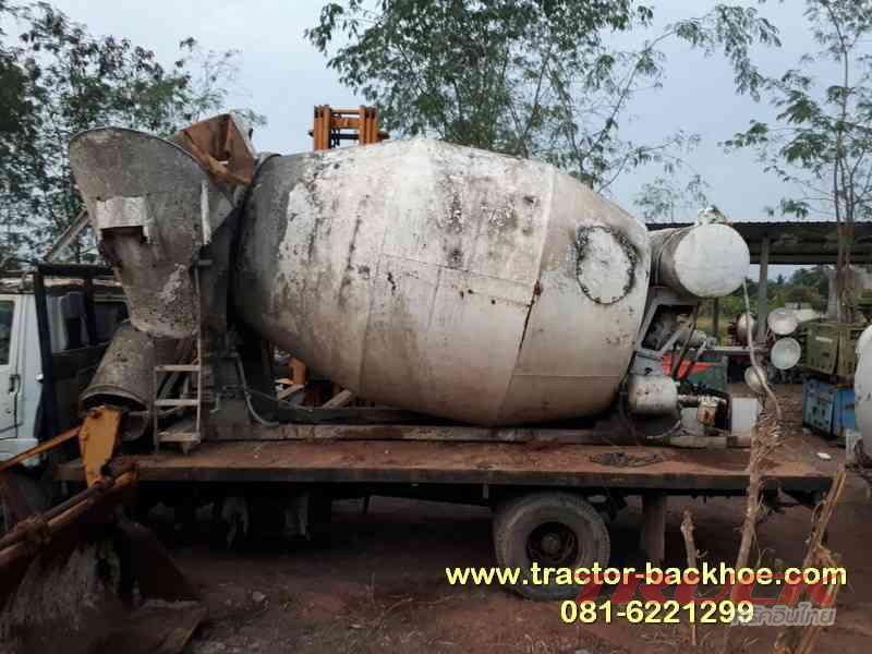 ขาย โม่ผสมปูนคอนกรีต ถังโม่ปูน เก่าญี่ปุ่น ขนาด5-6 คิว ติดรถบรรทุก 10 ล้อ มีอุปกรณ์ปั้มมอเตอร์ครบชุด ตัดเข้าตู้มาตามสภาพ