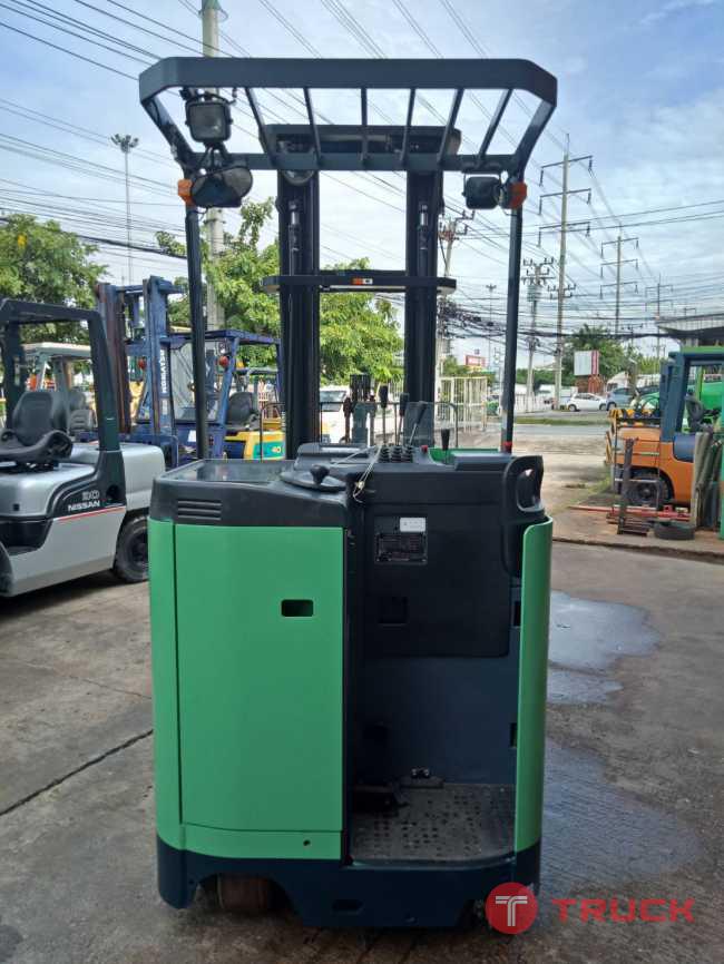 ขายรถยก(ฟอร์คลิฟท์) ยี่ห้อ โตโยต้า รุ่น 7FBRS15 รถยกไฟฟ้ายืนขับ ขนาด 1.5 ตัน เสาสูง 6 เมตร สภาพสวยมาก ชั่วโมงการใช้งานน้อย แบตเตอรี่ดี รถนำเข้าจากญี่ปุ่น ราคาไม่แพง