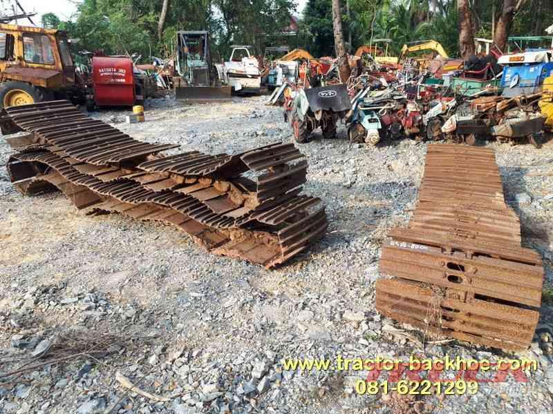 ขาย โซ่แทรค รถขุด แบคโฮ KOMATSU pc200 รุ่น 2-3 มี 44/ 45 ข้อ ห่างข้อ 19.5 cm กว้าง 80 cm