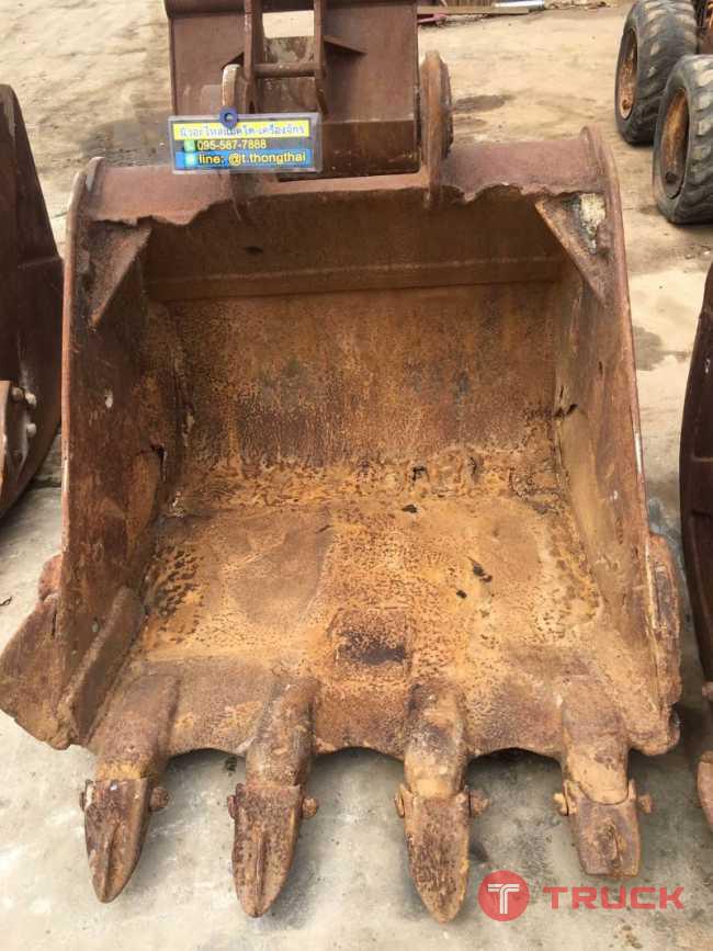 บุ้งกี๋ CAT 320c ช่องอาร์ม 32c สลัด 80-80 m ปากกว้าง 115 c. ราคา 12000 บาท สนใจติดต่อ คุณนิว โทร 095-5877888