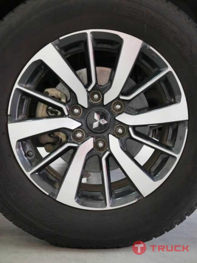 ขายMITUSBISHI PAJERO 2.4GT PREMIUM 4WD สีบรอนซ์ ปี2016