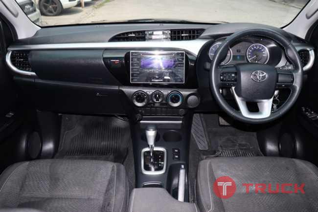 TOYOTA REVO PRERUNNER 2.4 E AUTO ปี2019 รถบ้านผู้หญิงใช้วิ่งแค่12000โล สีเดิมทั้งคัน