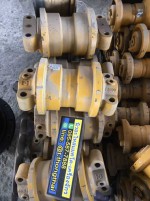 โรลเลอร์ komatsu pc 120-5-6-7 สนใจติดต่อ คุณนิว 095-5877888 หรือ 081-8318129
