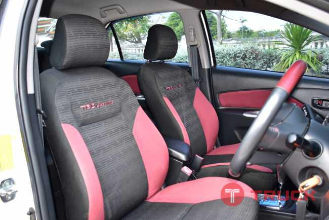 Toyota Vios TRD Sportivo 1.5 AT ปี 2011 สีขาว Toyota Vios TRD Sportivo 1.5 AT ปี 2011 สีขาว