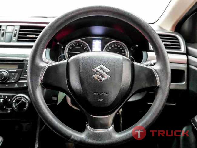 ขายรถ SUZUKI CIAZ เกียร์AT สีขาว ปี2015 ราคาพิเศษสุดคุ้ม เพื่อคุณเท่านั้นขายขาดทุนห้ามพลาด