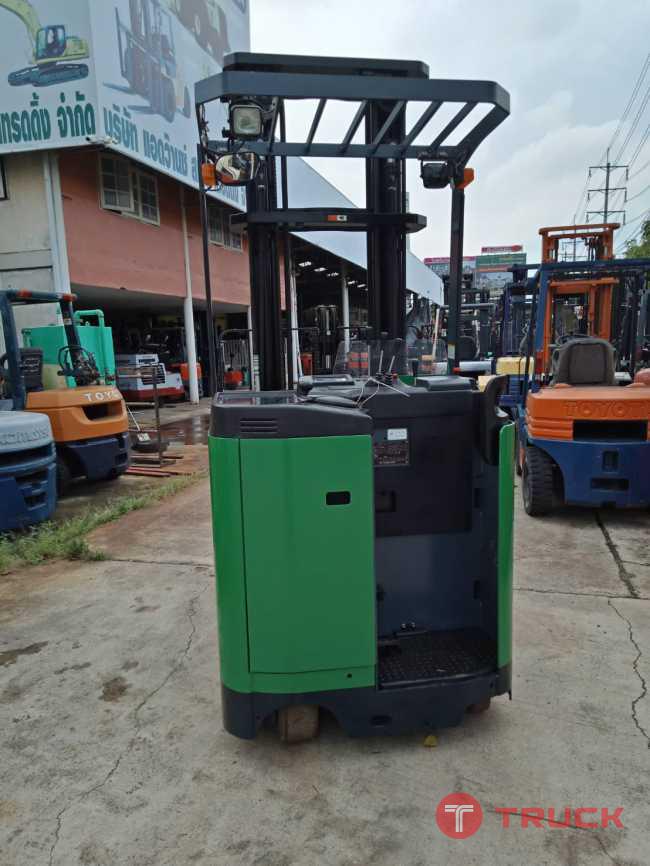 ขายรถยก(ฟอร์คลิฟท์) ยี่ห้อ โตโยต้า รุ่น 7FBRS15 รถยกไฟฟ้ายืนขับ ขนาด 1.5 ตัน เสาสูง 6 เมตร สภาพสวยมาก ชั่วโมงการใช้งานน้อย แบตเตอรี่ดี รถนำเข้าจากญี่ปุ่น ราคาไม่แพง