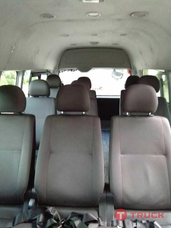 Toyota Commuter ปี 2014 Toyota Commuter ปี 2014