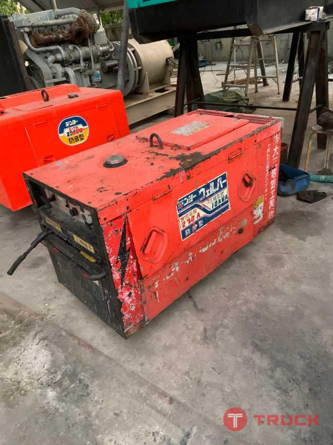 เครื่องปั่นไฟพร้อมเชื่อม Denyo 270A 10KVA มือสอง เครื่องปั่นไฟพร้อมเชื่อม Denyo 270A 10KVA มือสอง