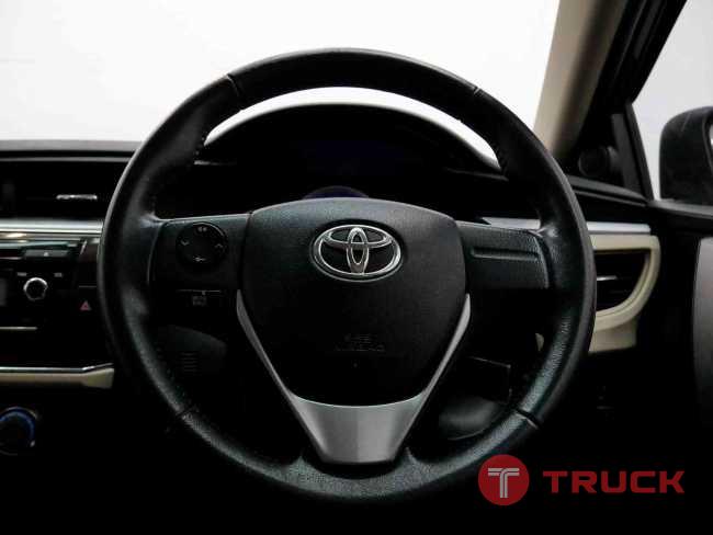 ขายรถหรู TOYOTA ALTIS สีน้ำตาล ปี2015 ราคาดี เกรด AAA ห้ามพลาด