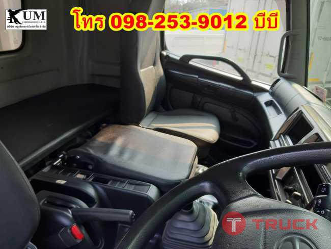 หกล้อตู้สิบบาน Hino mega ปี 58 โทร 098-253-9012 บีบี
