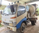 รถ 6 ล้อ โม่ตรง 2 5 คิว สวย HINO DUTRO WU300R 121 แรง ปี 50