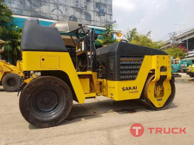 รถบด Sakai TW351 จากญี่ปุ่น โทร 086-0044333 065-8844400 089-0080077 089-0050007 www.nmc99.com
