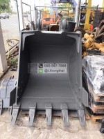 บุ้งกี๋ VOLVO 210 กว้าง 100 CM