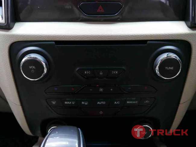 FORD EVEREST 2.2 TITANIUM 2WD สีดำ เกียร์AT ปี 2016