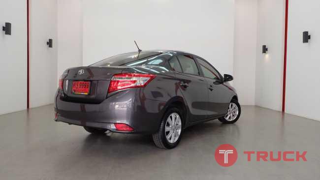 ชายรถหรู TOYOTA VIOS สีเทาดำ เกียร์AT ปี2015 ราคาพิเศษ ตอนนี้เท่านั้น ห้ามพลาด