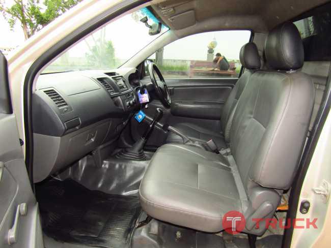 Toyota Hilux Vigo CHAMP SINGLE 2.7 J Pickup MT 2012 Toyota Hilux Vigo CHAMP SINGLE 2.7 J Pickup MT 2012