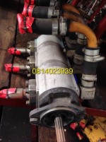 ปั้ม pc50 komatsu ขายอะไหล่แบคโฮ 0814023939