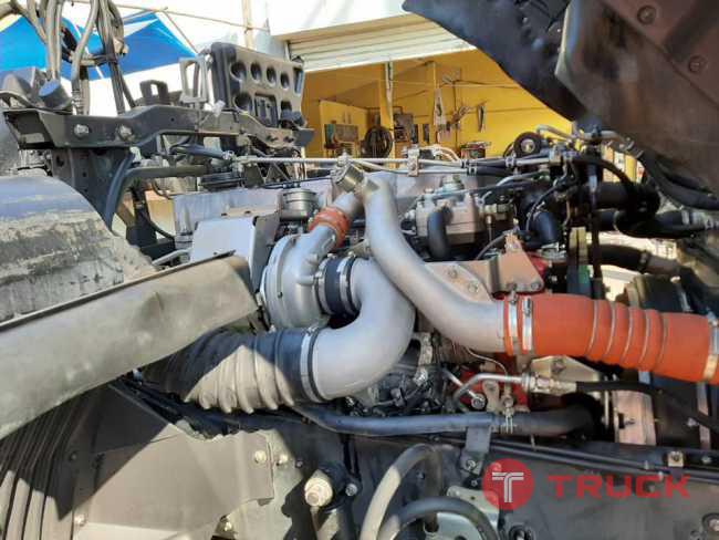Hino 380 แรง ปี 58 สิบล้อหัวลาก โทร 098-324-8078 Hino 380 แรง ปี 58 สิบล้อหัวลาก โทร 098-324-8078