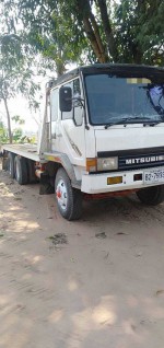 ขาย10ล้อ2เพลาFUSO195แรงหางขึ้น200ทะเบียนครบ แชชซีสวยทะเบียนครบ