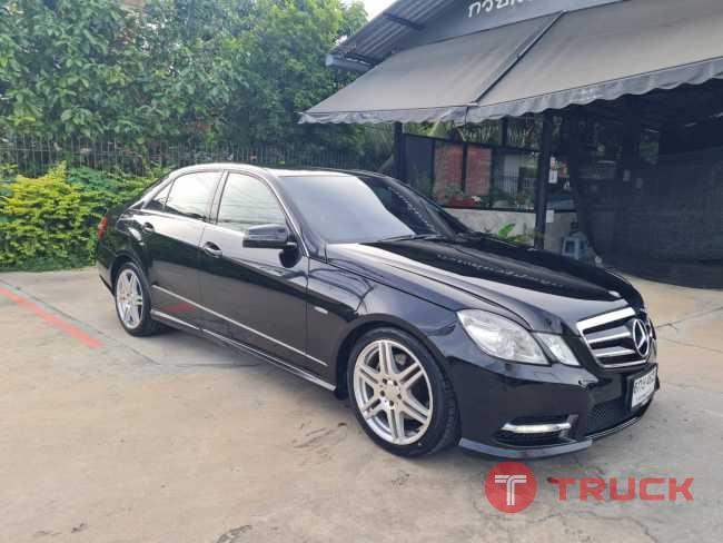 Mercedes-Benz E250 CGI BlueEFFICIENCY 1.8 W212 Avantgarde Sedan