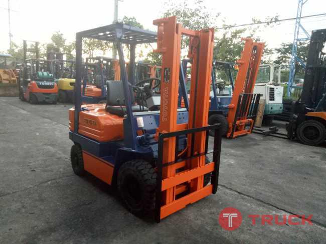 ขาย รถยกฟอร์คลิฟท์ ยี่ห้อ Toyota รุ่น 5FGL15 เครื่องยนต์ เบนซินหรือแก๊ส ขนาด 1.5 ตัน เสาสูง 3 เมตร สภาพสวยมาก รถนำเข้าจากญี่ปุ่น ชั่วโมงการใช้งานน้อย