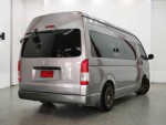 ขายรถมือสองTOYOTA COMMUTER 3.0 D4D สีเทา เกียร์AT ปี2015