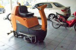 ขาย รถขัดพื้น (SWEEPER) ยี่ห้อ TASKI รุ่น CO3500 ระบบไฟฟ้า รถนำเข้ามาจากญี่ปุ่น สภาพสวยเดิมๆ ราคาไม่แพง แบตเตอรี่ดี