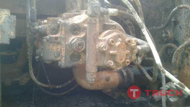 PC200-6 ขายตามสภาพรถโดยไฟไหม้