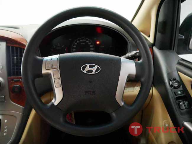 ขายรถตู้ HYUNDAI H1 เกียร์AT สีดำ ปี11 สภาพมือหนึ่ง ราคาพิเศษสุดคุ้ม ห้ามพลาด