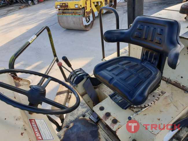 ขายรถบดอัดสั่นสะเทือนล้อเรียบ 10 ตัน Ingersoll Rand SD100D นำเข้าจาก USA แท้ 100 เปอร์เซ็นต์ สภาพสวย ไม่เคยใช้งานในไทย
