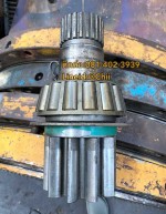 เพลาสวิง kobelco sk60 ขายอะไหล่แบคโฮ 081-402-3939
