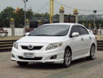 Toyota Corolla Altis 1.8E Sedan AT 2010