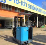 ขายฟอร์คลิฟท์ รถยกไฟฟ้ายืนขับ ยี่ห้อ โตโยต้า รุ่น 6FBR15 ขนาด 1.5 ตัน เสา 3 ชัก ยกได้สูง 4.7 เมตร สภาพสวยมาก รถนำเข้าจากญี่ปุ่น ชั่วโมงการใช้งานน้อย