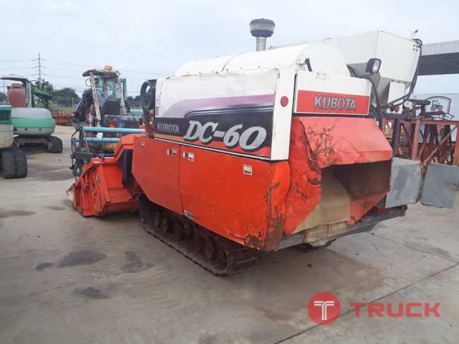 รถเกี่ยวข้าว KUBOTA DC-60 รถเกี่ยวข้าว KUBOTA DC-60