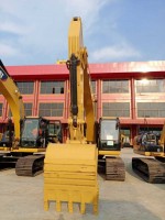 รถขุด CATERPILLAR รุ่น 320D2