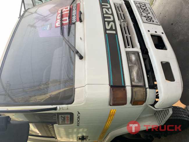 ขายด่วน รถบรรทุก 6 ล้อ ยี่ห้อ ISUZU สภาพใหม่ สีขาว 195 แรงม้า ขายด่วน รถบรรทุก 6 ล้อ ยี่ห้อ ISUZU สภาพใหม่ สีขาว 195 แรงม้า