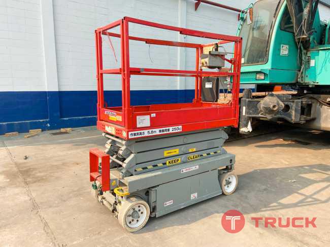 X-Lift สูง 6 เมตร SKYJACK SJ3-3219 โทร. 080-6565422 (หนิง)